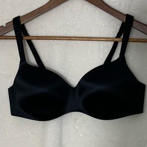 “Soma” black padded bra 36A